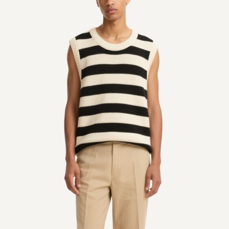 classic-black-and-white-striped-round-neck-mens-knitted-vest